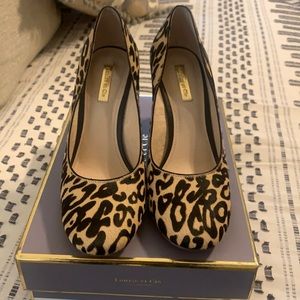 Leopard pumps